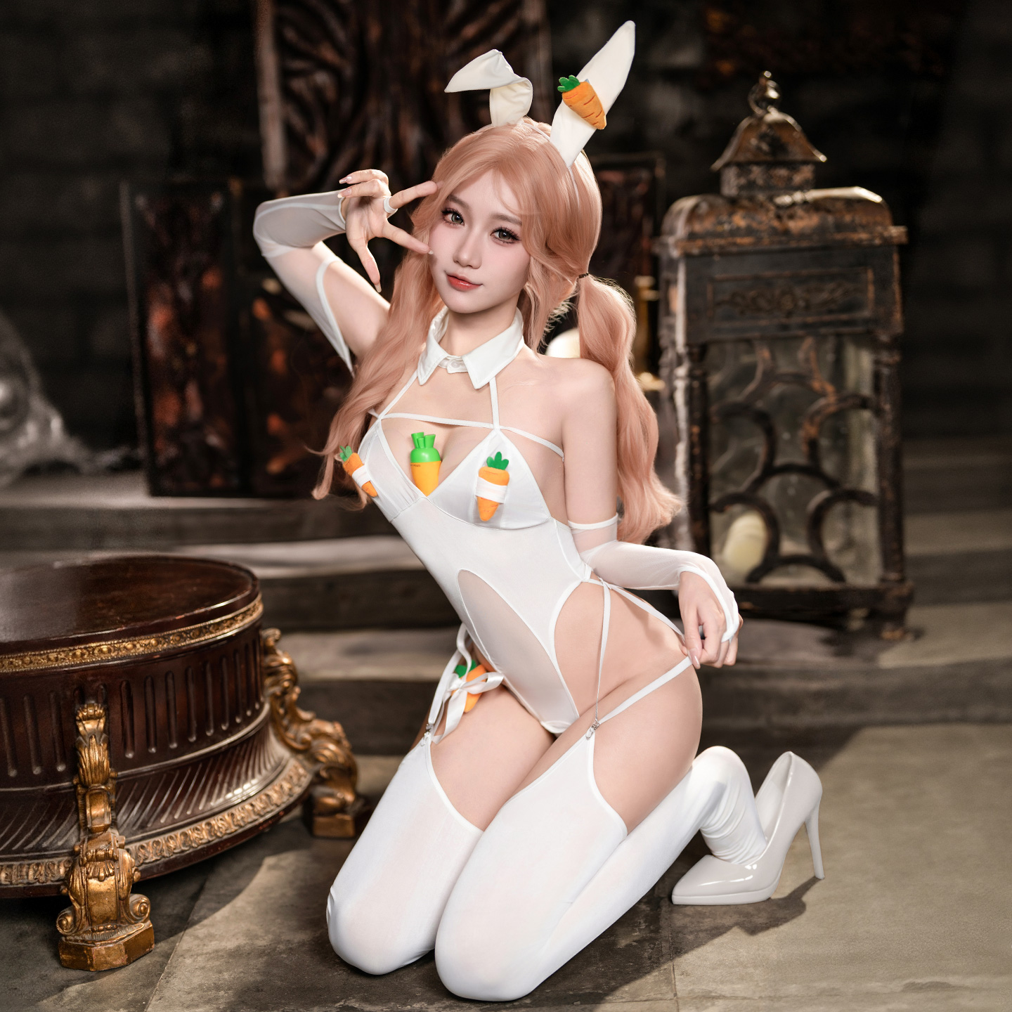 ZY40兔兔趣味潮感连体衣套装(图2)