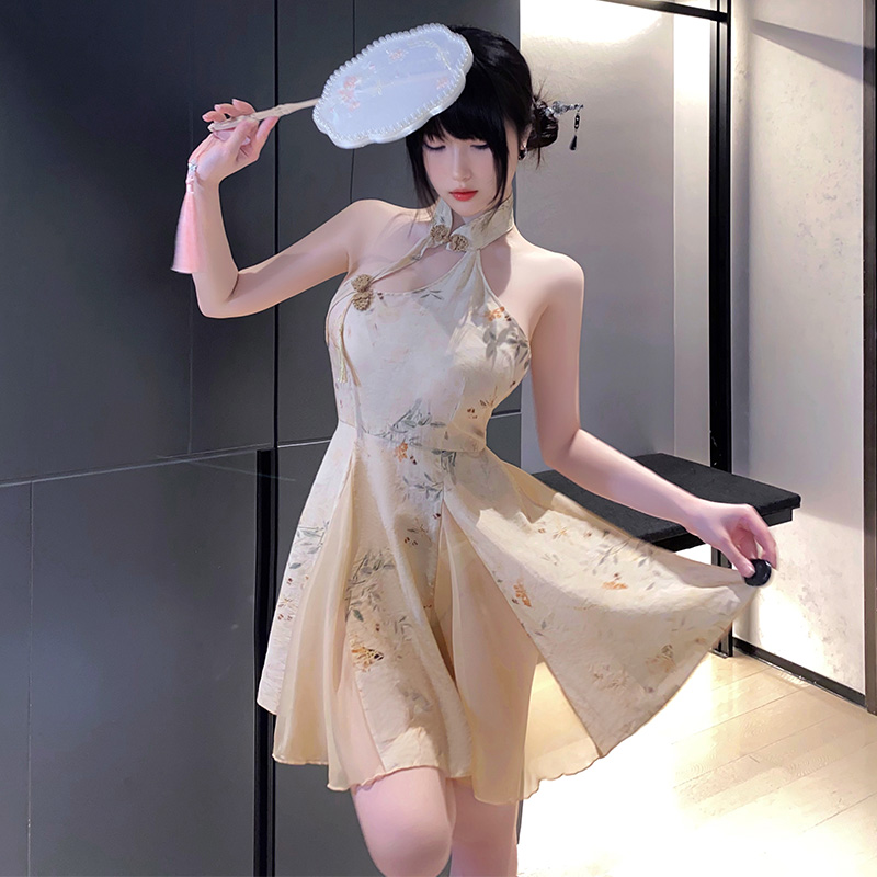 6246新中式A字露臀印花旗袍(图3)